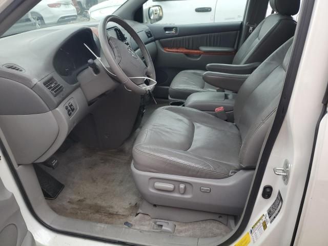 2010 Toyota Sienna XLE