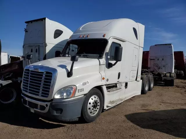 2018 Freightliner Cascadia 125 Semi Truck