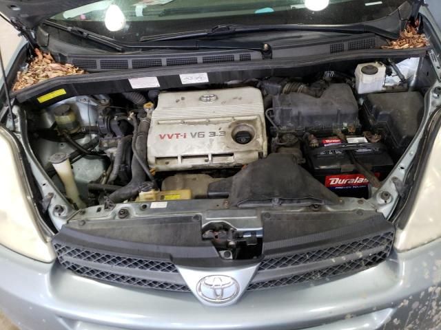 2005 Toyota Sienna CE