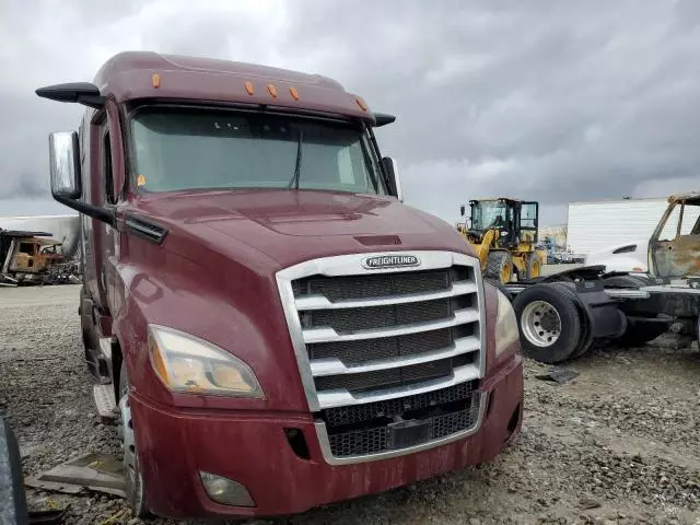 2024 Freightliner Cascadia 126