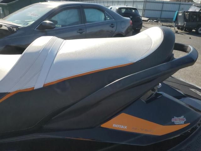 2012 Seadoo Boat