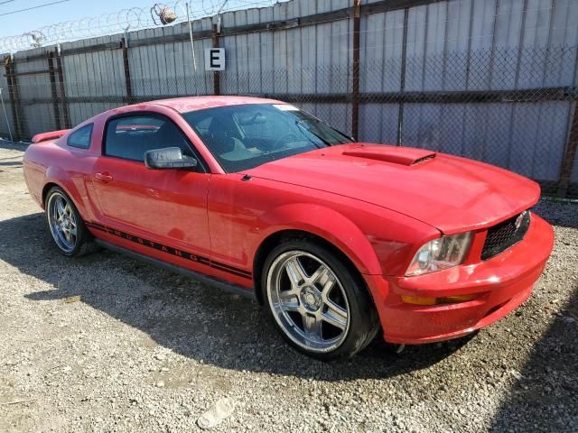 2005 Ford Mustang