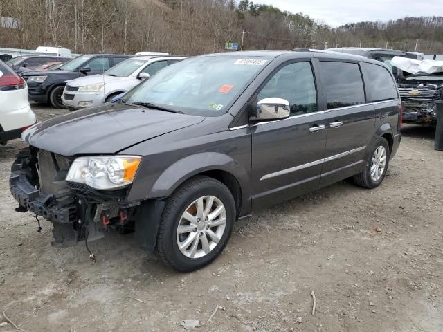 2016 Chrysler Town & Country Limited Platinum