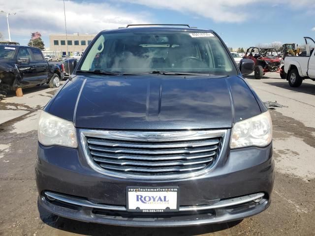 2013 Chrysler Town & Country Touring