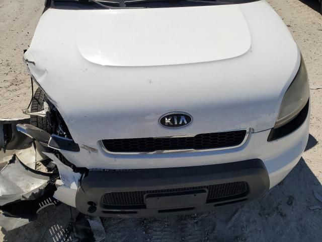 2011 KIA Soul +