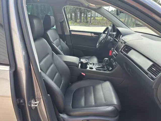 2012 Volkswagen Touareg V6