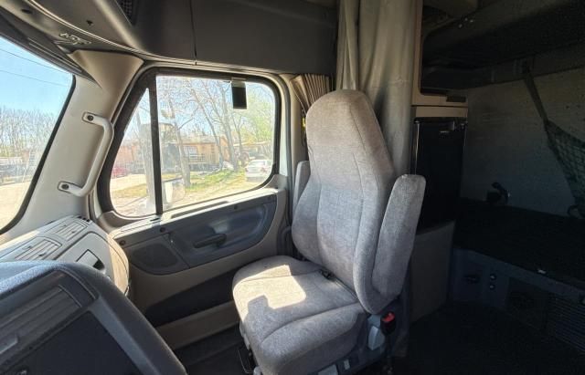 2017 Freightliner Cascadia 125