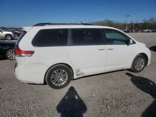 2011 Toyota Sienna XLE