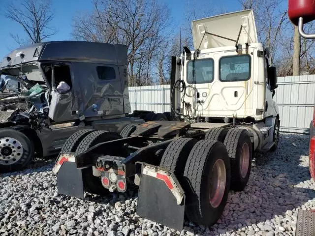 2018 Freightliner Cascadia Semi Truck