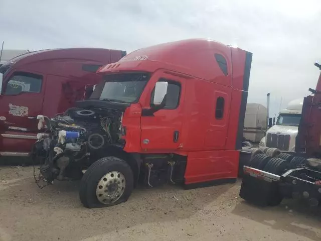 2023 Freightliner Cascadia 126