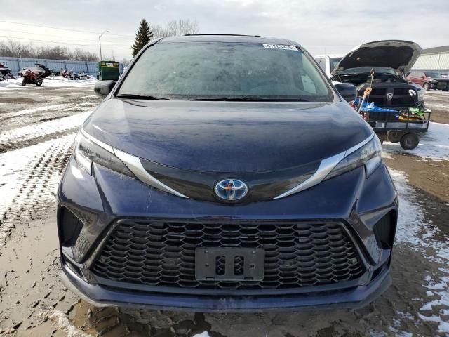 2021 Toyota Sienna LE