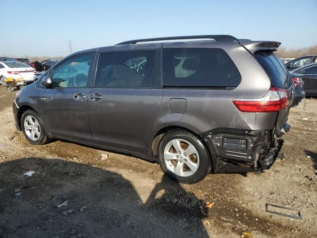 2015 Toyota Sienna LE