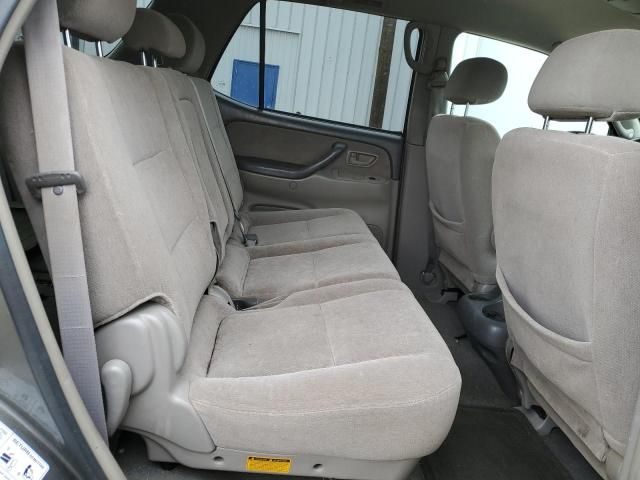 2004 Toyota Sequoia SR5