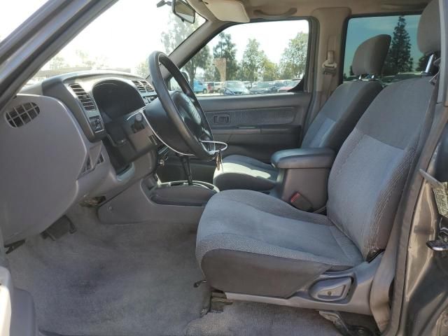 2000 Nissan Frontier Crew Cab XE