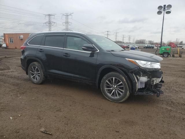 2017 Toyota Highlander SE