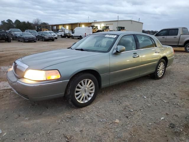 2004 Lincoln Town Car Executive