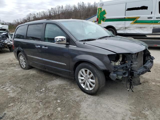 2016 Chrysler Town & Country Limited Platinum