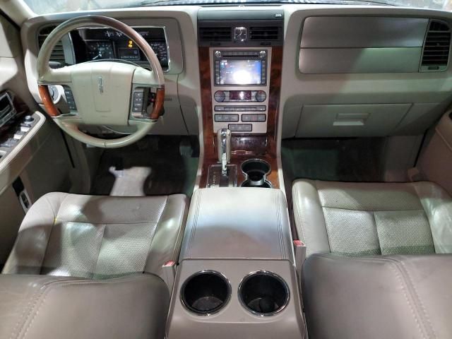 2011 Lincoln Navigator L