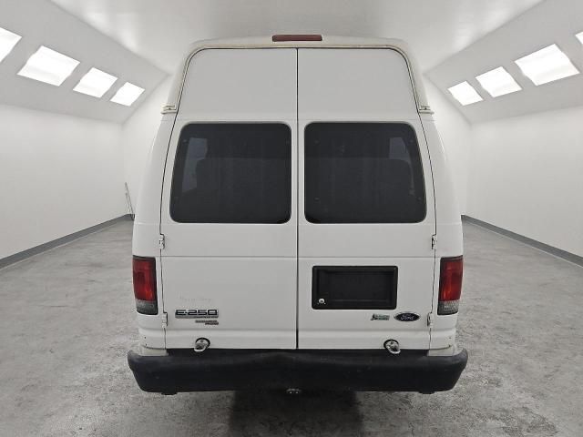 2013 Ford Econoline E250 Van