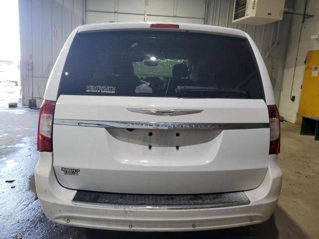 2014 Chrysler Town & Country Touring L