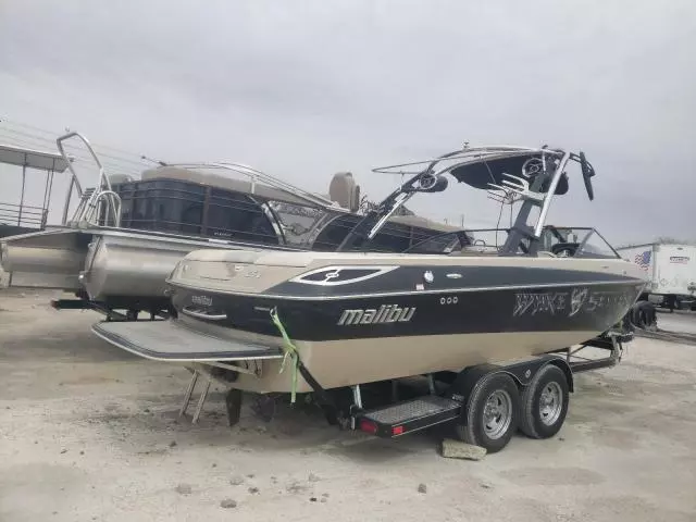 2012 Malibu Boat