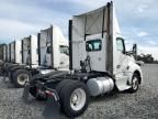 2014 Kenworth T680 Semi Truck