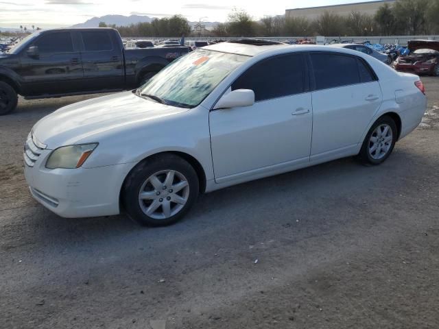 2005 Toyota Avalon XL