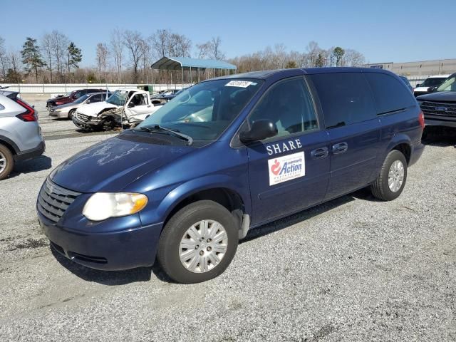 2006 Chrysler Town & Country LX