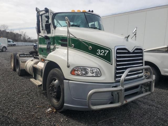 2018 Mack CXU613 Semi Truck