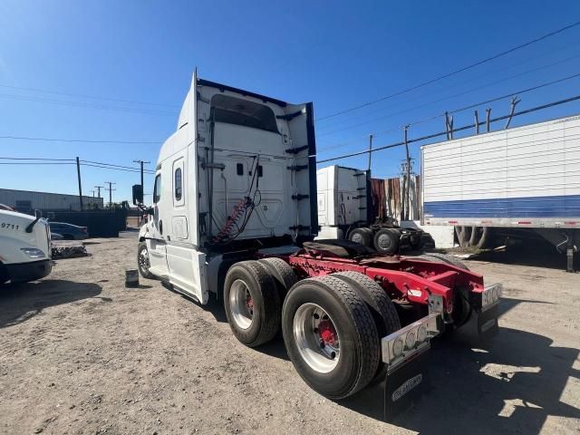 2015 Freightliner Cascadia 125