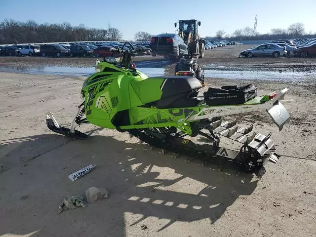 2022 Arctic Cat Snowmobile