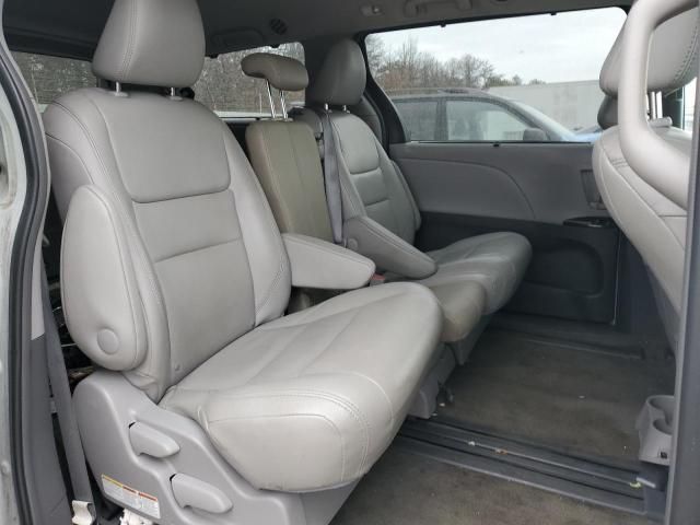 2017 Toyota Sienna XLE