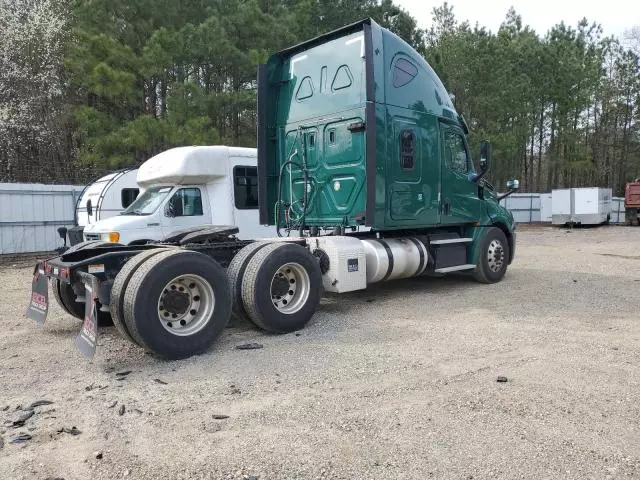 2019 Freightliner Cascadia 126