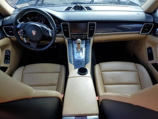 2013 Porsche Panamera 2