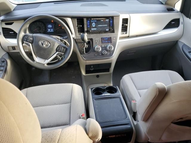 2015 Toyota Sienna LE