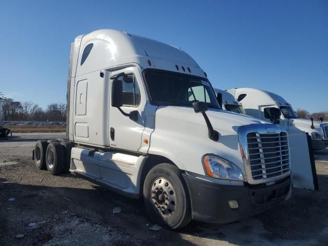 2012 Freightliner Cascadia Semi Truck