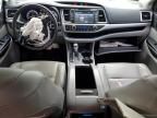 2017 Toyota Highlander SE