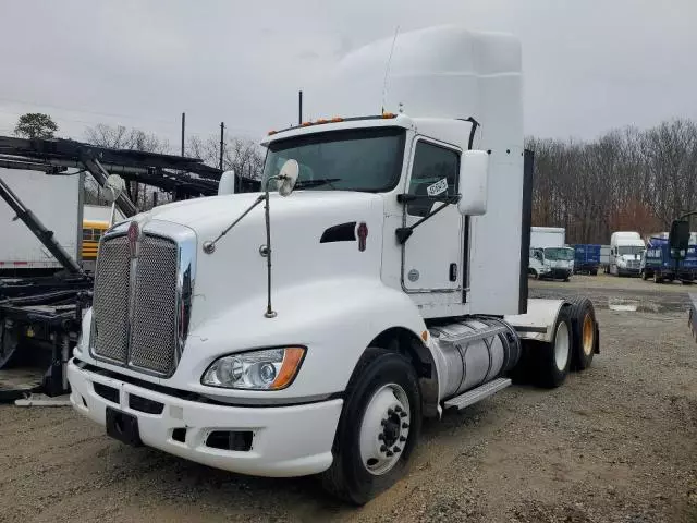 2013 Kenworth Construction T660