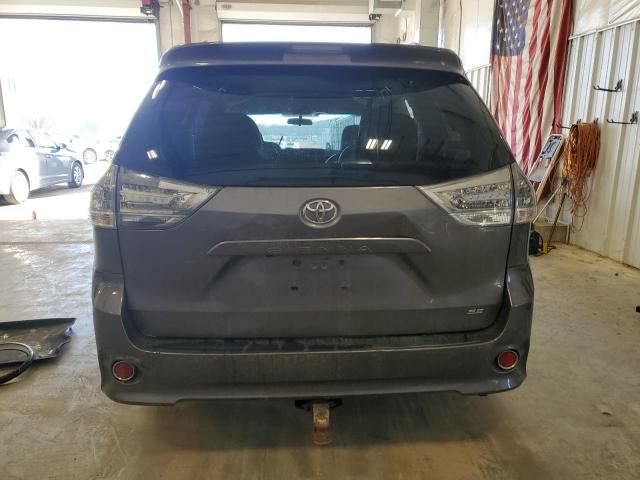 2011 Toyota Sienna Sport