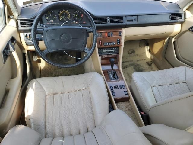 1986 Mercedes-Benz 300 E