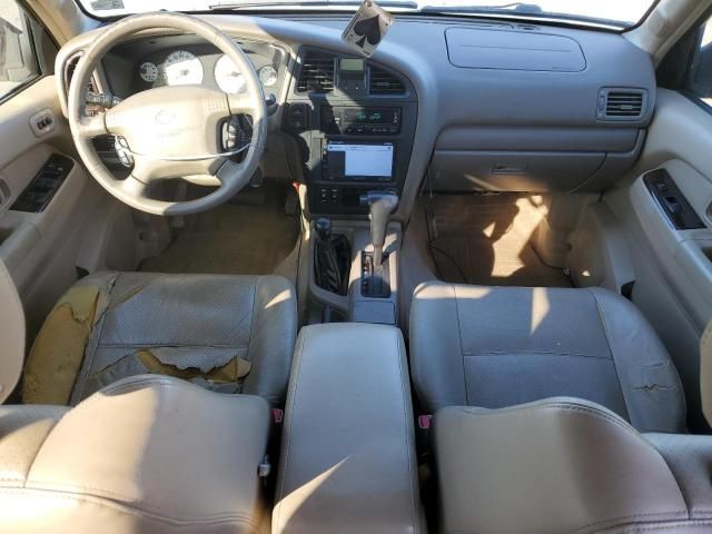 2001 Nissan Pathfinder LE