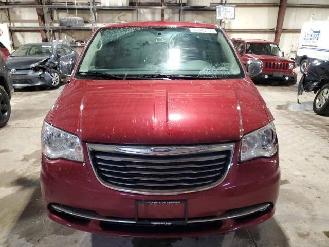 2015 Chrysler Town & Country Touring L