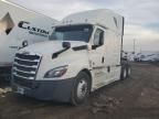 2020 Freightliner Cascadia 126