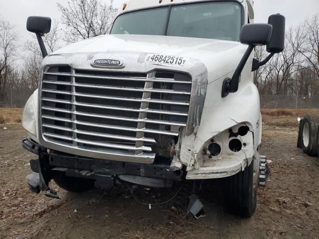 2016 Freightliner Cascadia 125 Semi Truck