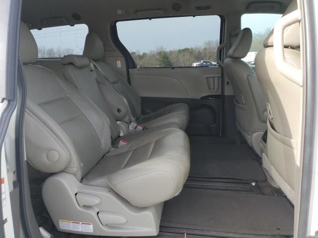 2015 Toyota Sienna XLE