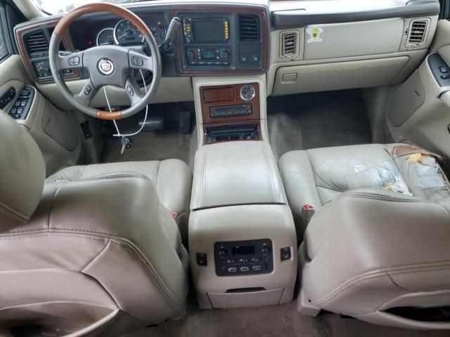 2004 Cadillac Escalade Luxury