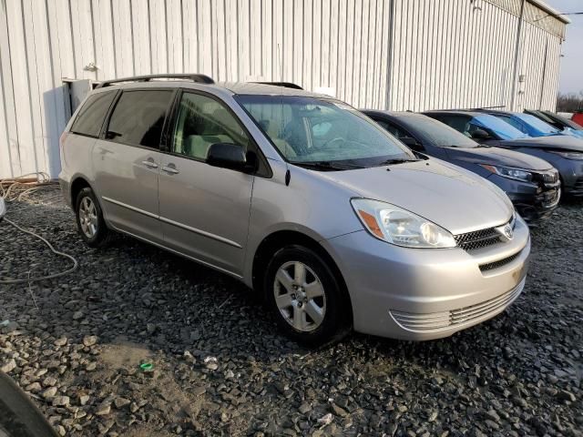 2004 Toyota Sienna CE