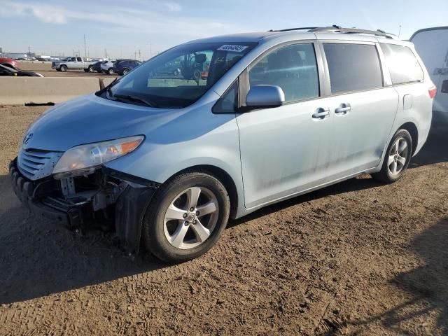 2015 Toyota Sienna LE