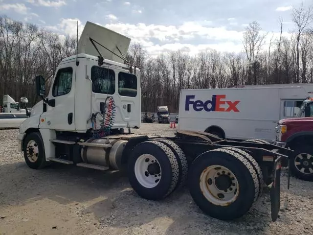 2017 Freightliner Cascadia Semi Truck