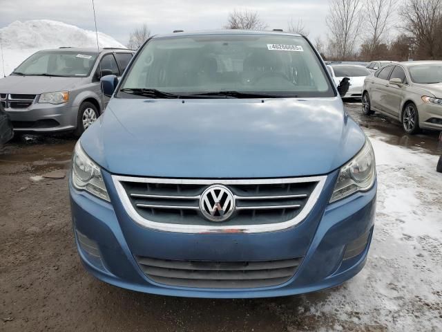 2012 Volkswagen Routan SE